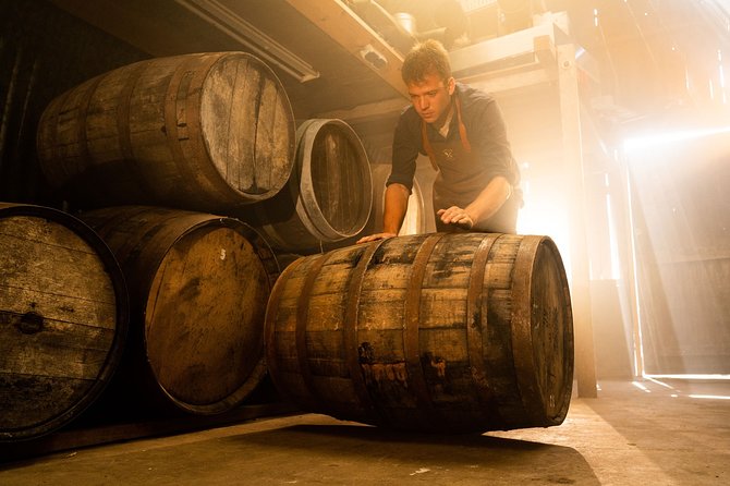 1 Hour of Whisky Distillery Experience - What kind of group you want for this tour