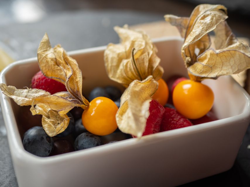 2-Hour Deluxe Whiskey & Food Tasting - Small Group Size and Timing: What 2 Hours Feels Like in Real Life