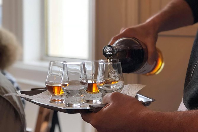 5 Day Islay Whisky Tour from Edinburgh - Day 5: Inveraray, Luss on Loch Lomond, and Your Edinburgh-or-Glasgow Finish