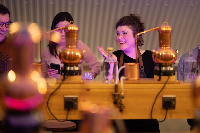 Aberdeen’s Distillery Discovery Tour - Welcome drink and the quick setup for your tasting