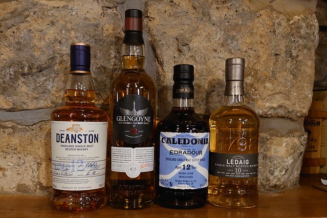 Afternoon Whisky Tasting in a Traditional Edinburgh Bar - Meeting at Lawnmarket: Getting Started in the Center of It All