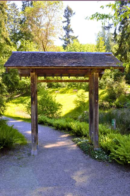 Bainbridge Island Discovery and Whiskey Tour - Japanese American Exclusion Memorial and the Stories You Carry