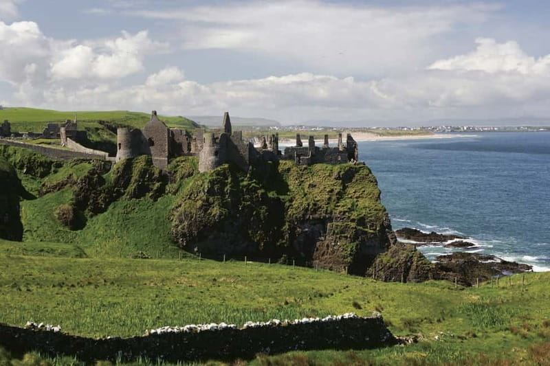 Belfast Giant's Causeway and Titanic Distillery Whiskey Tour - Meeting Belfast at 9:15 and staying sane on a full-day loop