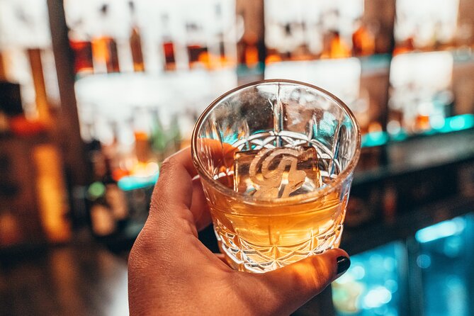 Beyond the Barrel: NuLu Walking Bourbon & Food Pairing Experience - Michelin-Star Chef Stop: A Modern Louisville Cocktail Moment