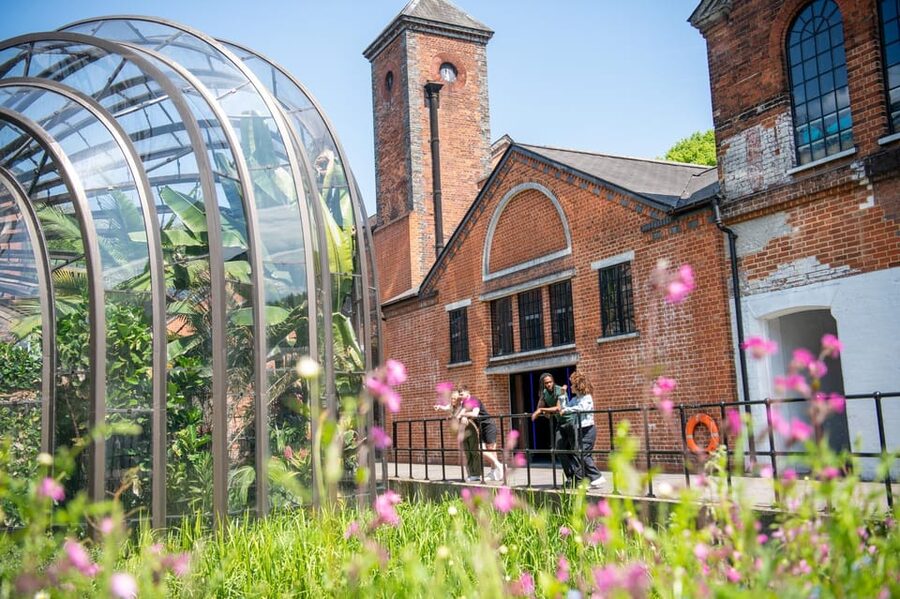 Bombay Sapphire Gin Distillery Tour - Key highlights at a glance