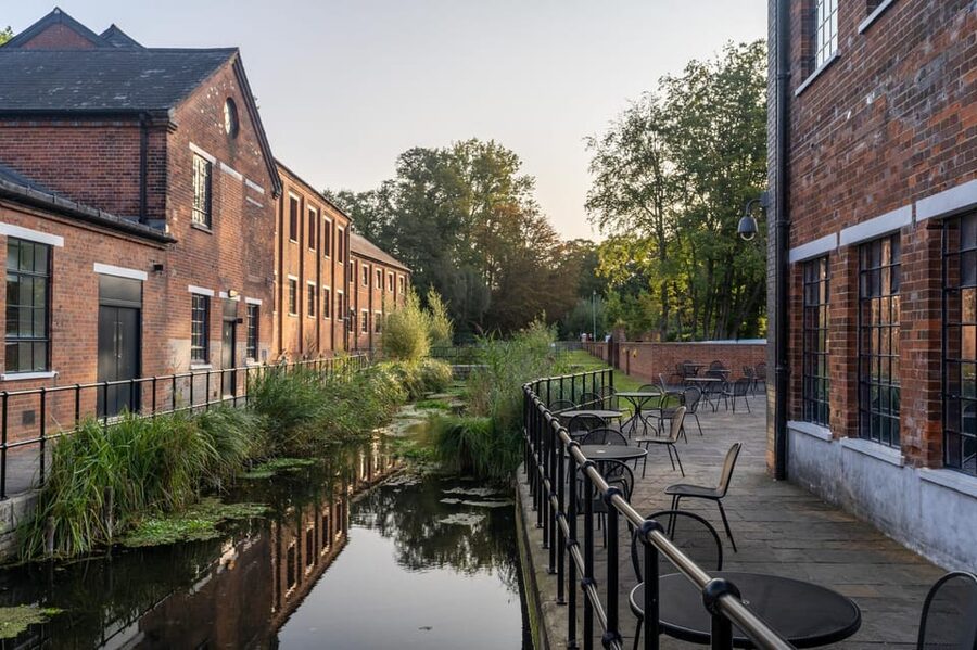 Bombay Sapphire Gin Distillery Tour - Practical tips so you get the best experience