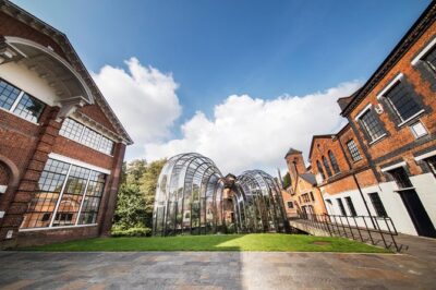 Bombay Sapphire Gin Distillery Tour and Cocktail - The cinema room: setting the stage for botanicals and process