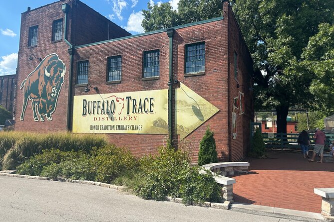 Bourbon Bites. The Kentucky Bourbon Tours Experience - Bulleit: modern, eco-minded bourbon with a high-rye punch