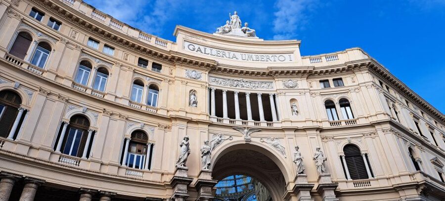 Bourbon Naples: Exclusive guide and Royal Palace pass - Piazza del Plebiscito: Naples’ Grand Public Stage