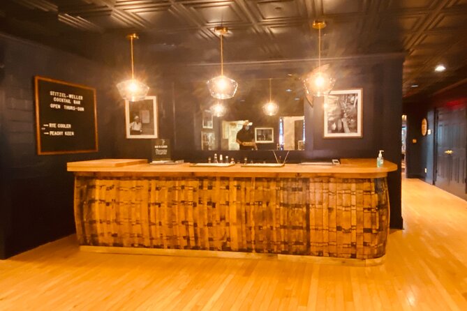 Bourbon Tour (03) : Buffalo Trace, Woodford, Four Roses, Wild Turkey, Other - Buffalo Trace: The Icon Stop You’ll Want to Protect from Stress