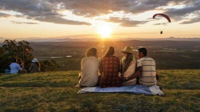 Brisbane: Boutique Winery Tour with Gourmet Lunch - The core route: Hampton Estate to the distillery