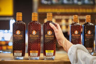 Bundaberg; Bundaberg Rum Distillery Tour and Tasting - Finding the meeting point: the Big Bottle