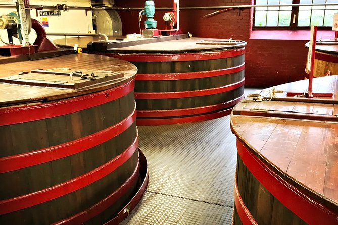 Casks & Chronicles: Day Tour of Scottish Whisky Distilleries - How the day flows: tastings, driving, and a worry-free pace