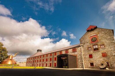 Cork: Midleton Distillery Behind the Scenes Tour & Tasting - Your first walk: how the buildings set up the whiskey you taste