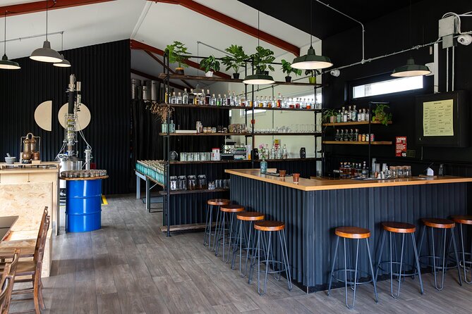 Distillery Tour - Timing, Group Size, and How to Plan Your Day