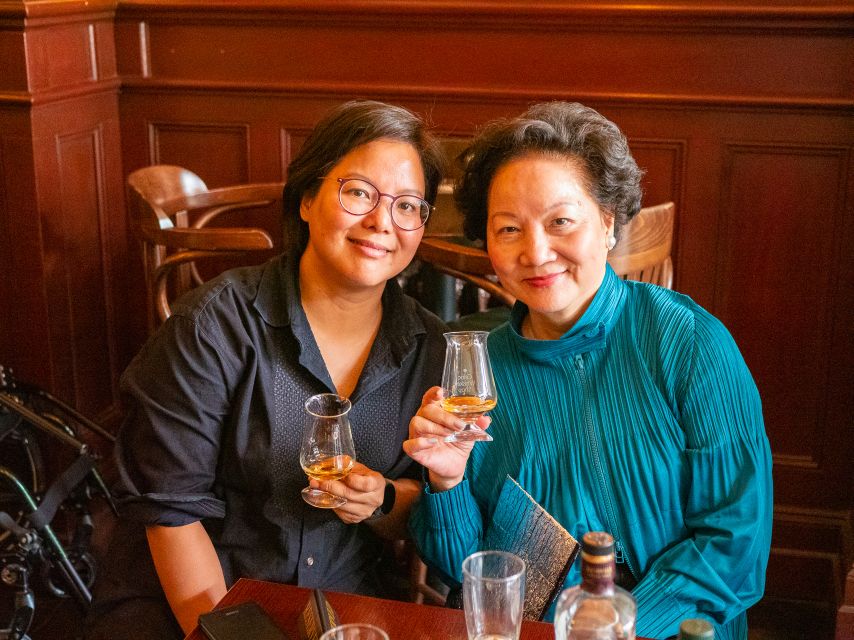 Dublin: 2-Hour Premium Whiskey and Food Tasting Tour - Meeting at Lincoln Place: a 2-hour whiskey plan in the city center