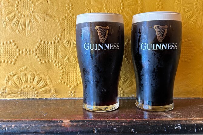 Dublin Pub Tour: Guinness Perfect Pour, Whiskey, Music and More - Temple Bar’s Old Storehouse start and the Guinness Perfect Pour lesson