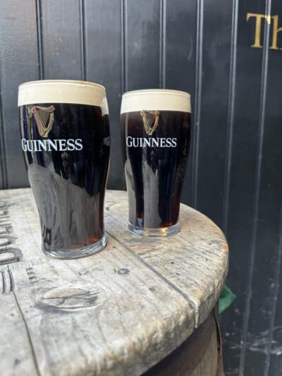 Dublin: Pub Tour. Pour The Perfect Guinness, Whiskey & Music - Before you book: dress and who this suits