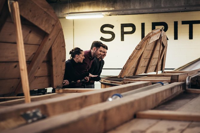 Dublin Teeling Whiskey Distillery Guided Tour and Tasting 1 Hour - Who your guide might be (and why it matters)