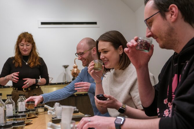 Edinburgh Gin Distillery Making Experience - Choosing botanicals like a pro (without the chemistry homework)
