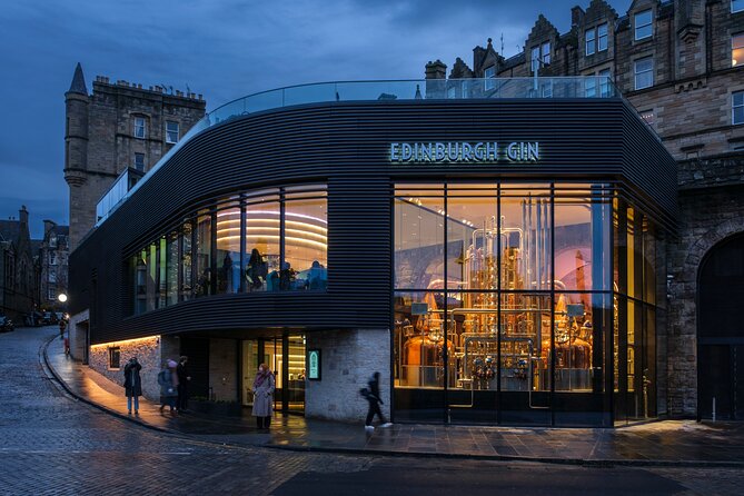 Edinburgh Gin Distillery Making Experience - Naming, custom labeling, and sealing your bottle