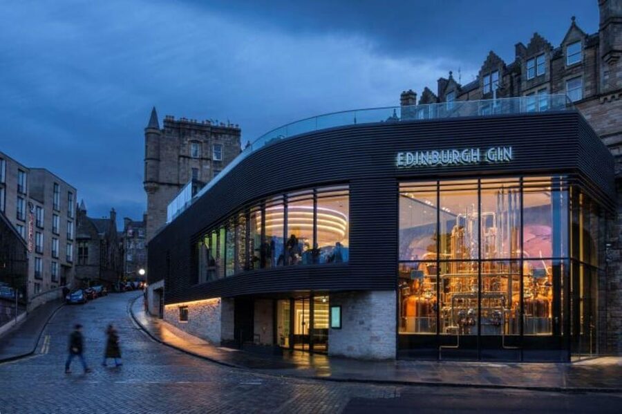 Edinburgh: Gin Distillery Tour and Tasting - Entering The Edinburgh Gin Distillery at The Arches