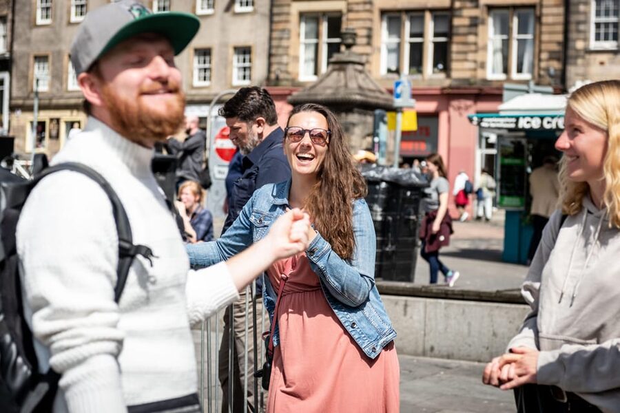 Edinburgh: Harry Potter Guided Tour With A Whisky Tasting - Old Town Potter Stops: Graveyard Vibes and Diagon Alley Energy