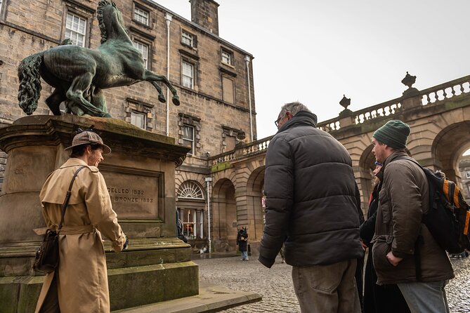 Edinburgh: Historical Gems Tour with Whisky & Local Flavours - Hot Toddy: The Whisky and Haggis, Neeps and Tatties Stop
