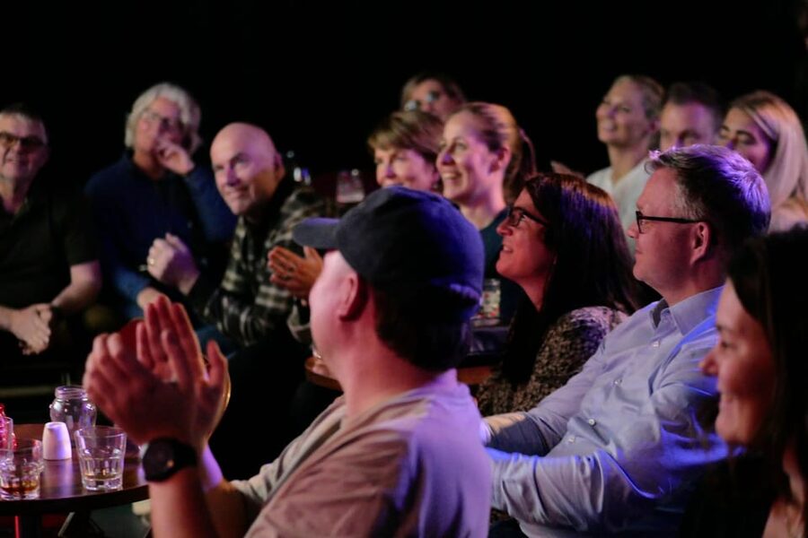 Edinburgh: Mountebank Comedy Whisky Tasting - Who Should Book This Edinburgh Whisky Comedy Show?