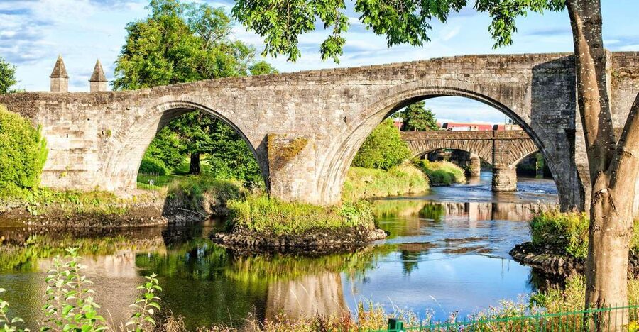 Edinburgh: Stirling, Whisky and St Andrews Tour in Spanish - A Day Trip from Edinburgh Built Around Three Icons