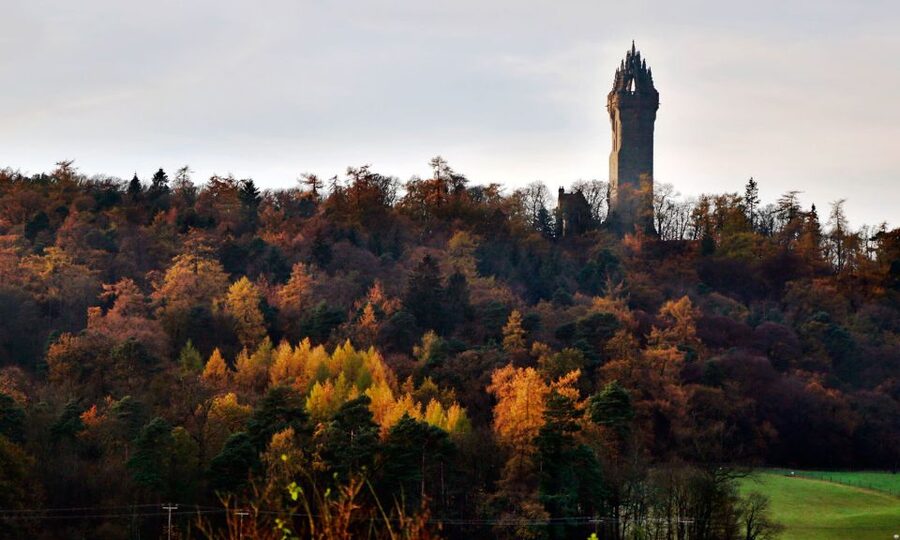 Edinburgh: Stirling, Whisky & St Andrews Tour in Italian - St Andrews: Golf Birthplace, Cathedral/Ruins, and Coast Time