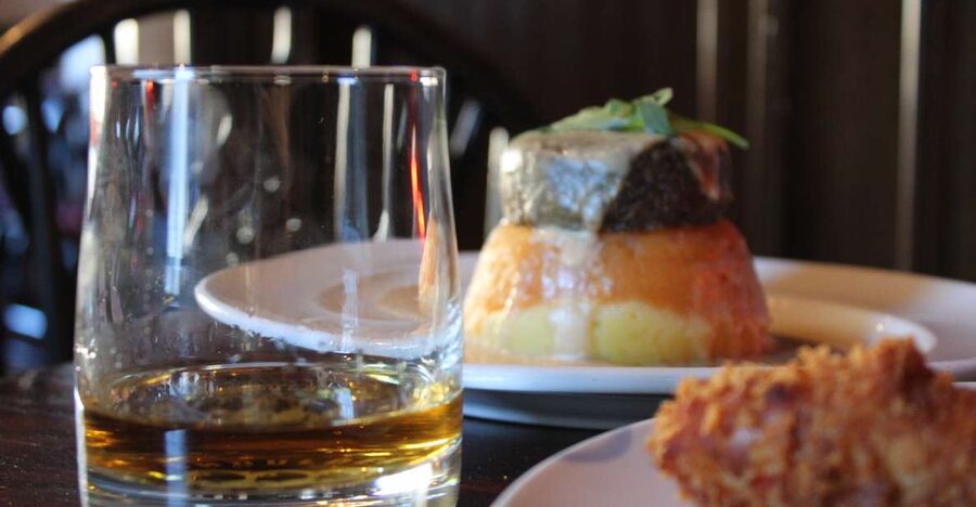 Edinburgh: Tolbooth Tavern Haggis Taster & Whisky Sampling - Key things to know before you go