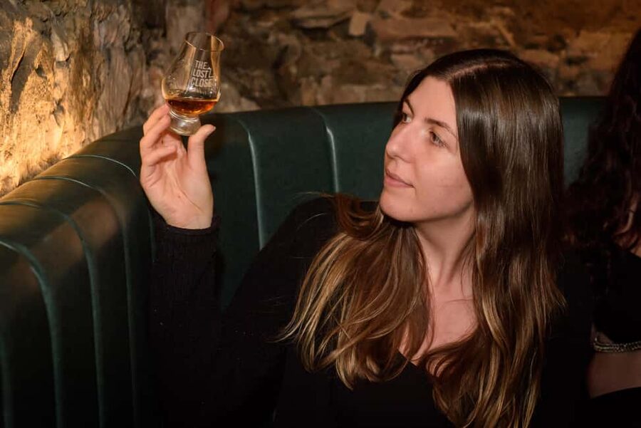 Edinburgh: Underground Vaults Tour with Whisky or Gin - Key Things to Know Before You Go