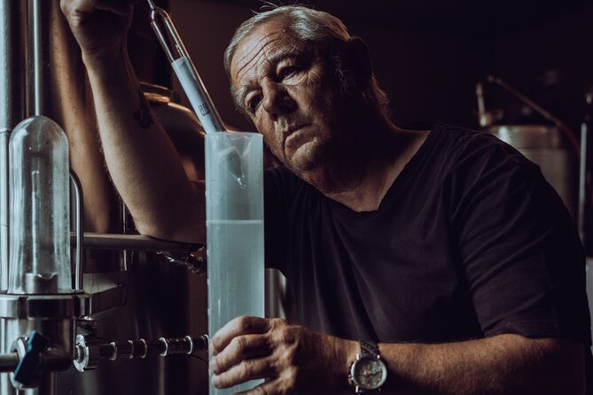 Exclusive distillery tour in the Dolomites To Plun Distillery - The guided tasting: what you’ll drink and how to taste smarter