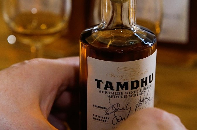 Exclusive Single Malt Whisky Making Experience near Edinburgh - Blending your one-of-one Tamdhu bottle at Rosebank