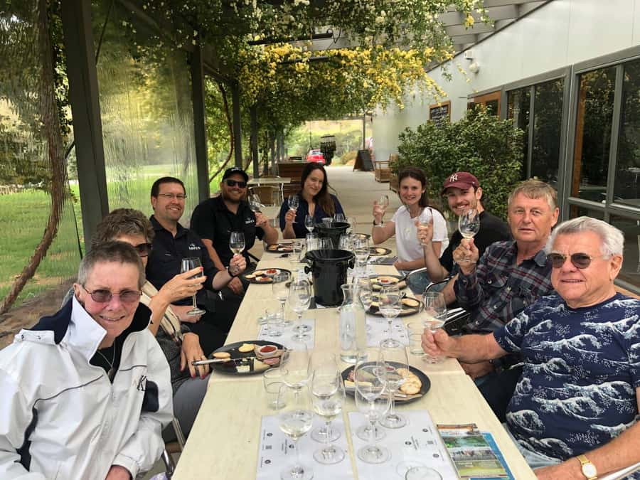 From Canberra: Winery, Distillery, & Tasting Tour with Lunch - Meeting at Bentspoke Brewery and riding in with transfers