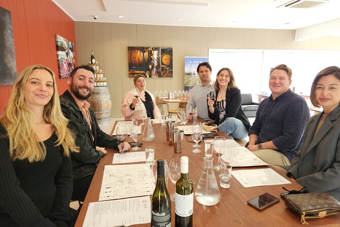 Full-Day Canberra Brewery, Wineries & Distillery tour /w lunch - Four Winds Vineyard: Pizza Lunch Paired With Wine Tastings