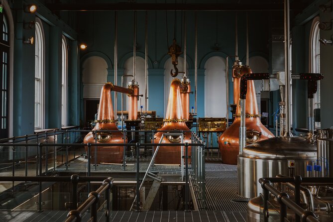 Giant's Causeway and Whisky Distillery tasting tour from Belfast - A Belfast day trip that actually balances scenery and whisky