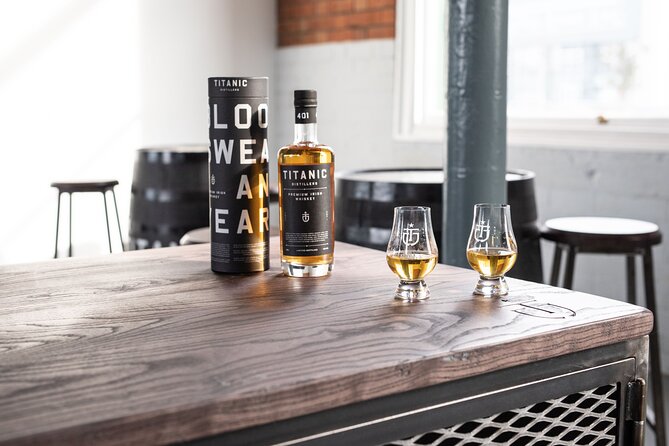 Giant's Causeway and Whisky Distillery tasting tour from Belfast - What to expect from the guide style (and how to cope if you prefer quieter time)