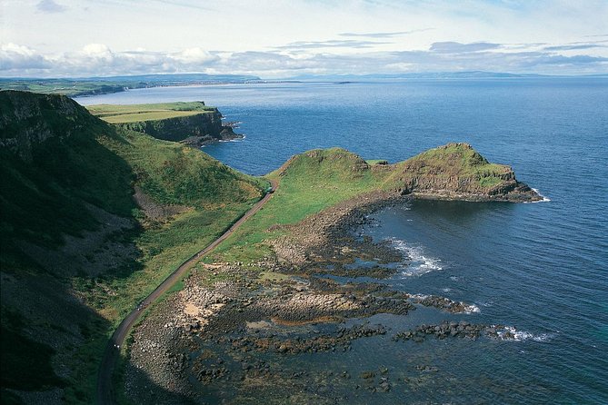 Giant's Causeway and Whisky Distillery tasting tour from Belfast - Getting from Belfast: time, group size, and why 9 hours feels like a lot