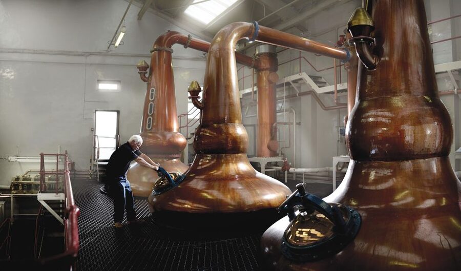 Glasgow: Glengoyne Distillery Tour with Whisky & Chocolate - Tutored tasting of three Glengoyne whiskies: how to read the glass
