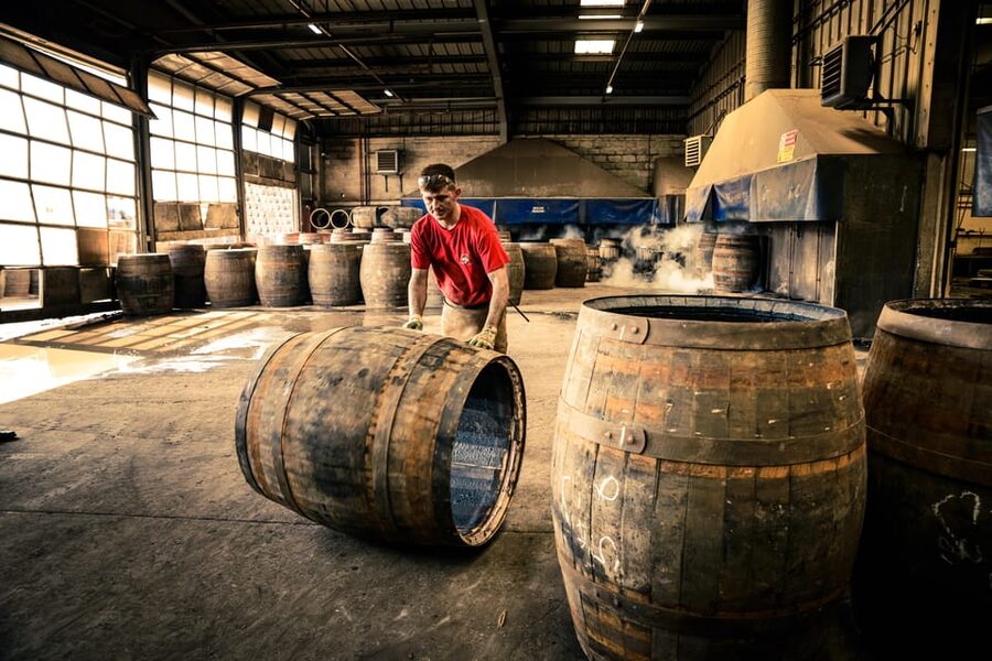 Glasgow: Go Drinking whisky with a Scotsman - Logistics that actually affect your night