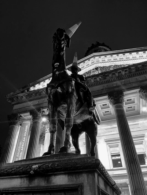 Glasgow: Scottish Rogue Whisky Pub Crawl - Finishing at The Scotch Malt Whisky Society