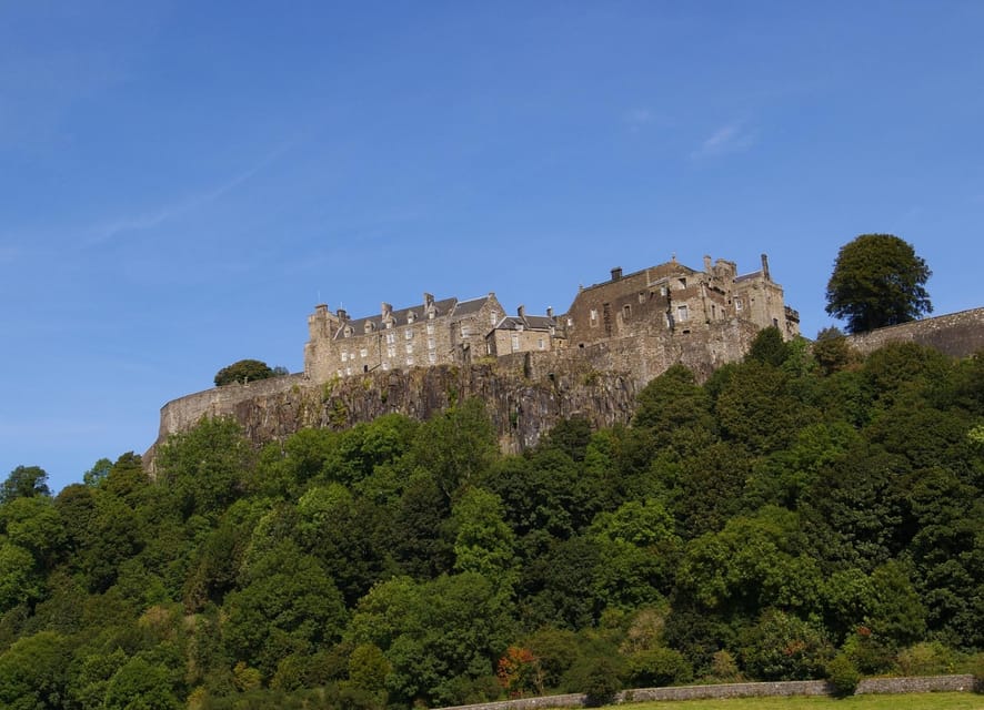 Glasgow: Stirling Castle, Loch Lomond Walk, and Whisky Tour - Stirling Castle guided tour: more than a skyline photo