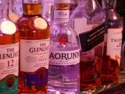 Glasgow: Whisky Flight at contemporary Scottish venue - The 45-minute whisky flight: how the tasting actually works