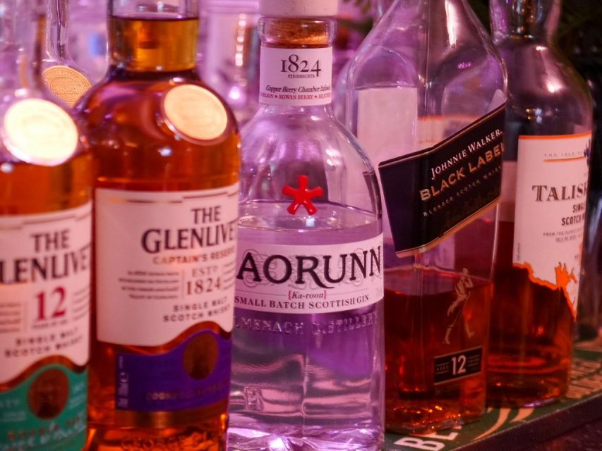 Glasgow: Whisky Flight at contemporary Scottish venue - The 45-minute whisky flight: how the tasting actually works