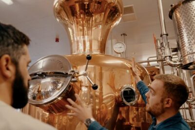 Guided Tour to Shed Distillery of PJ Rigney in Leitrim - Stop 1 at the Shed Distillery: guided tasting and the “how” behind the spirits