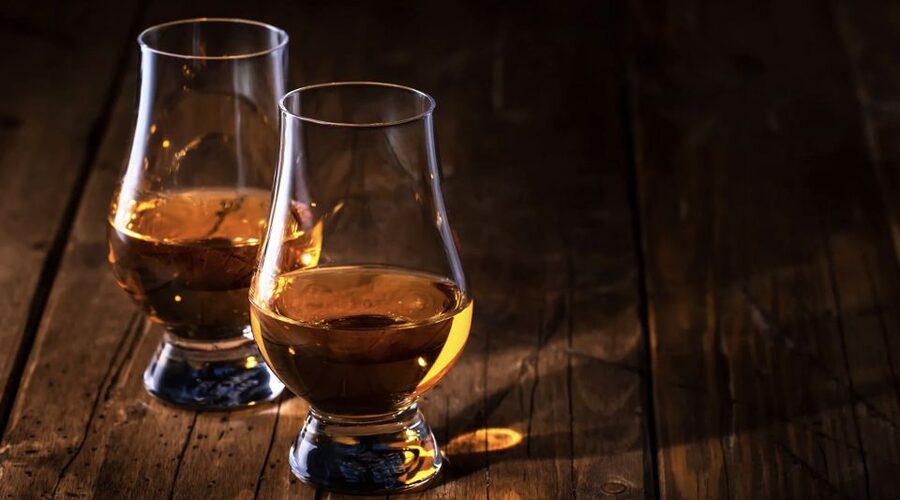 Haggis paired with whisky & gins in 56 North distillery! - Pairing with purpose: how gin and whisky work with haggis