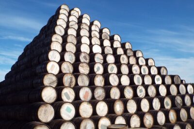 Inverness: Ultimate Whisky Experience - Speyside Cooperage Visitor Centre: Free barrel-making with live demos