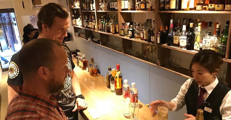 Invitation to Japanese Whisky: Exclusive TastingTime/Private - Snacks and a welcome drink: keeping the experience smooth